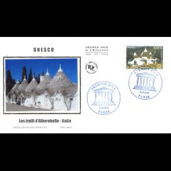FDC soie - UNESCO 2014 - Trulli d'Alberobello - Italie, oblit 8/11/14 Paris