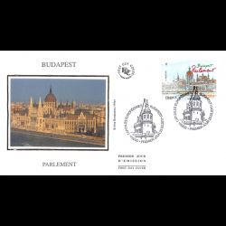 FDC soie - Budapest, le Parlement, oblit 25/3/2011 Paris